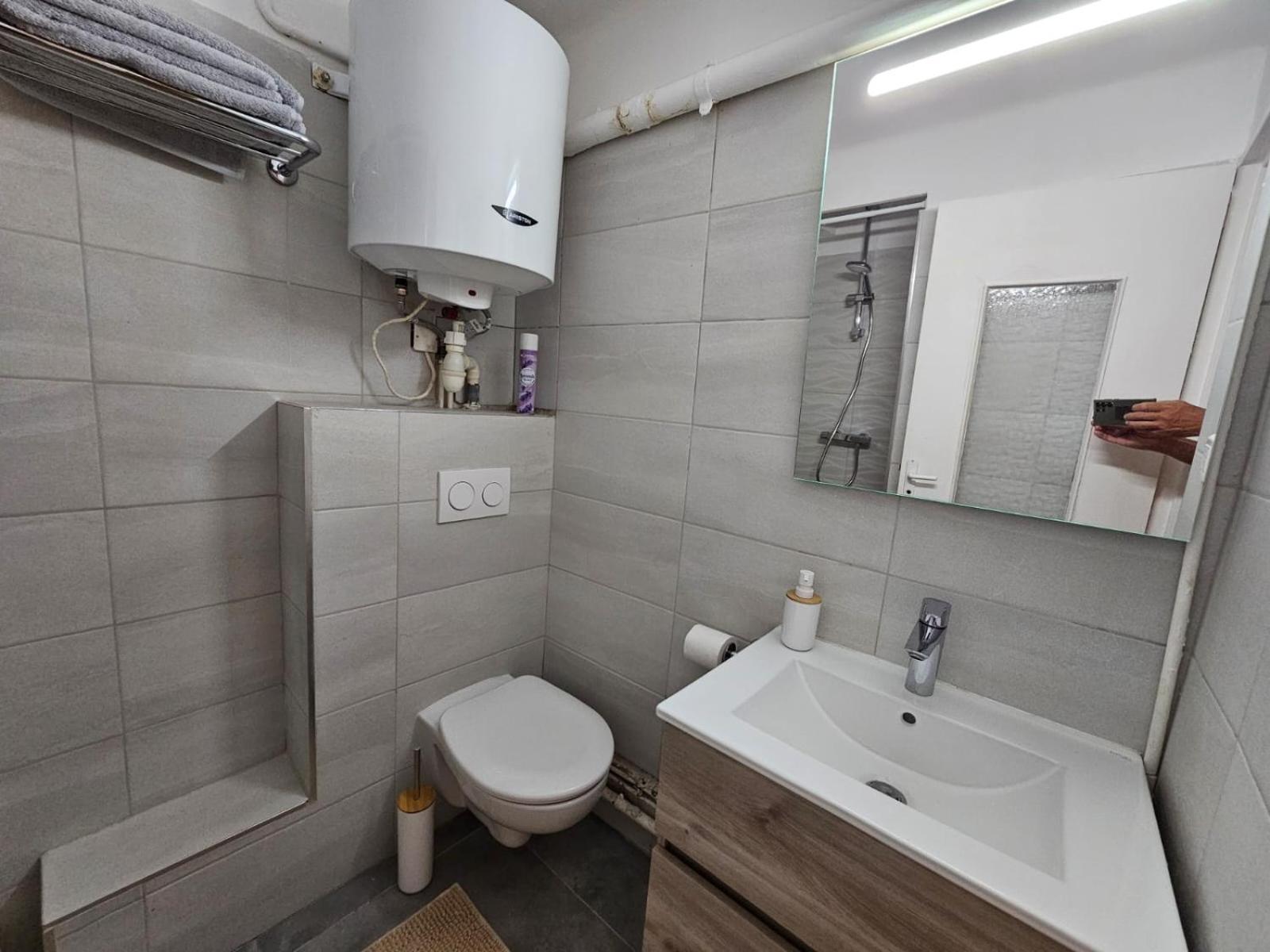 Provencal-Style Apartment Αιξ-αν-Προβάνς Εξωτερικό φωτογραφία